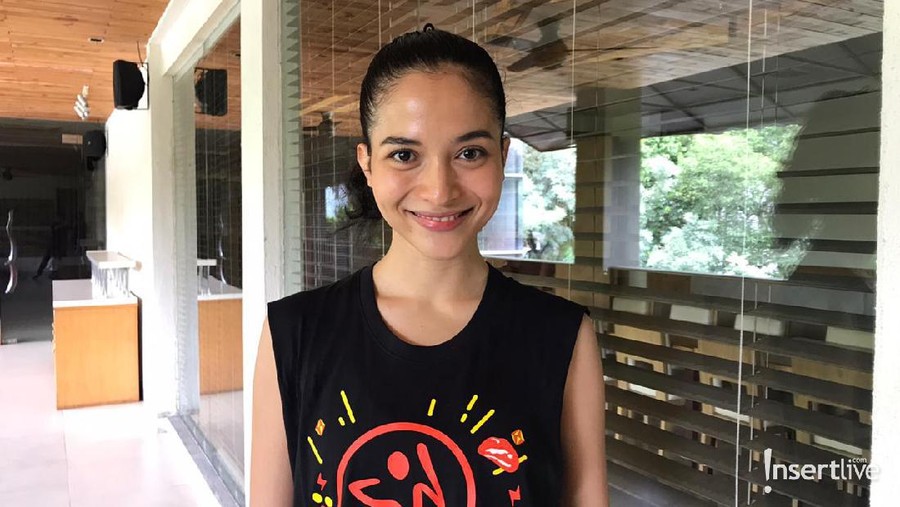 Putri Marino mengakui tertarik menjadi instruktur Zumba karena mencintai olahraga tersebut.