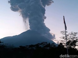 Gunung Merapi Erupsi Lagi, Bandara Solo Sampai Ditutup