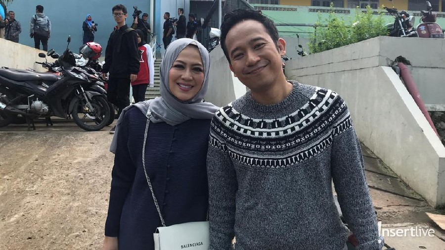 Setelah keguguran selama 3 kali, Denny Cagur dan istri mengaku belum kembali memikirkan untuk menjalani program bayi tabung yang keempat kali.