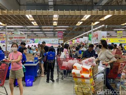Akhirnya! Supermarket Ini Wajibkan Pelanggan Pakai Masker