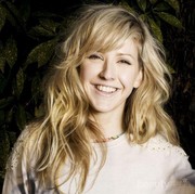 Produk-Produk Kecantikan Favorit Ellie Goulding