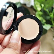 3 Concealer Pilihan yang Patut Dicoba