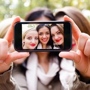 Tips Makeup Cantik Saat Selfie Tanpa Filter Camera