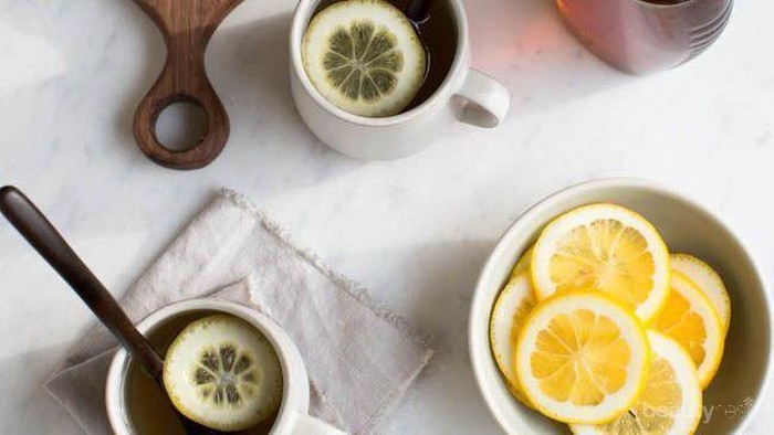 6 Manfaat Penting Mengonsumsi Teh Lemon