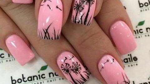 9 Inspirasi Nail Art Bunga Bernuansa Merah Muda