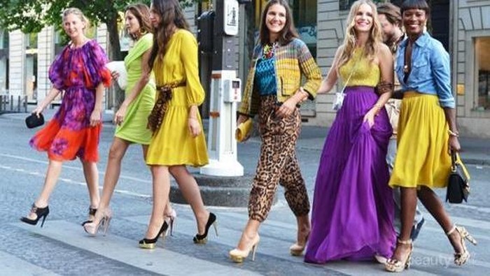 Tips Fashion: Menggunakan Warna-Warna Cerah
