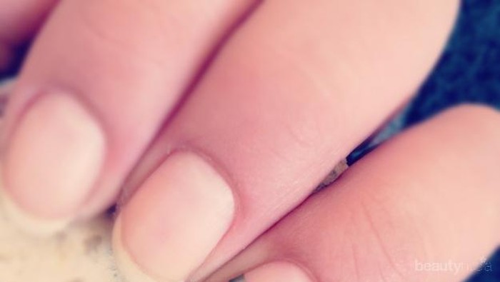 Ide Nail Art yang Simpel & Menawan untuk Acara Pernikahan (Bagian 2)