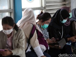 Ahli Sebut Pakai Masker Terlalu Lama Bisa Bikin Kulit Mudah Jerawatan