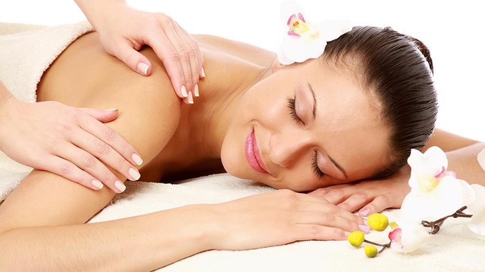 Melakukan Perawatan Body Massage