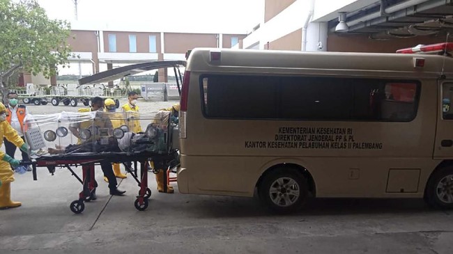 Ketiga pasien positif corona di Sulawesi Tenggara saat ini dalam keadaan sehat. Mereka diisolasi di ruangan khusus RS Bahteramas Kendari.
