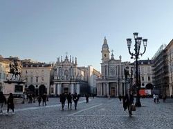 Mencari Cristiano Ronaldo di Kota Tua Turin