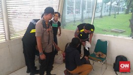 Demo Omnibus Law, 9 Mahasiswa Tanpa Jas Almamamater Diamankan