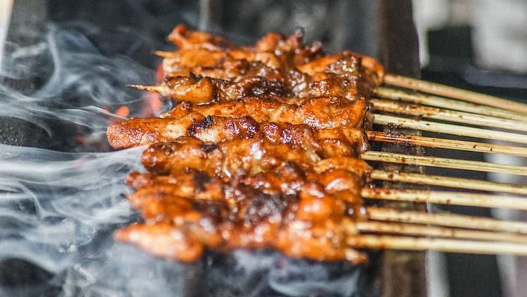 indonesian satay skewer street food