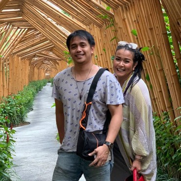 Gila Seks, Jennifer Jill dan Ajun Perwira Pernah Threesome