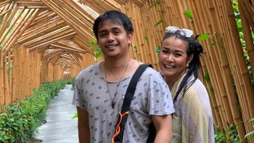 Beda 17 Tahun, Ajun Perwira Sempat Bohongi Ibunda Saat Nikahi Jennifer Jill