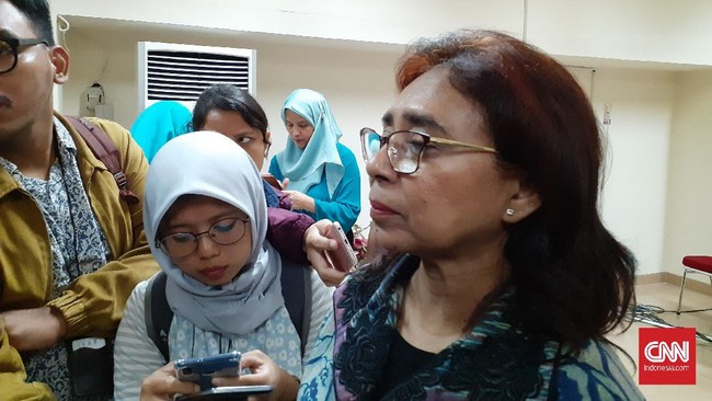 RSUP Persahabatan mengaku tak bisa mengeluarkan sertifikat bebas Corona karena tak ada pemeriksaan khusus bagi pasien tanpa gejala.