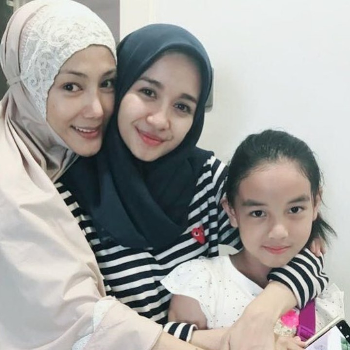 <p>Semoga senantiasa bersahabat baik ya Erra dan Bella. (Foto: instagram/@errafazira)</p>