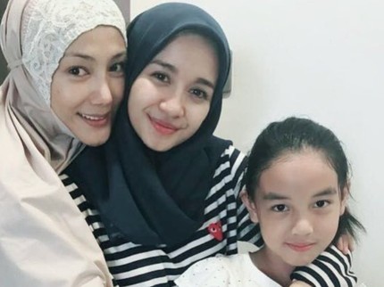 5 Potret Kompaknya Mantan Istri Engku Emran dan Laudya Cynthia Bella