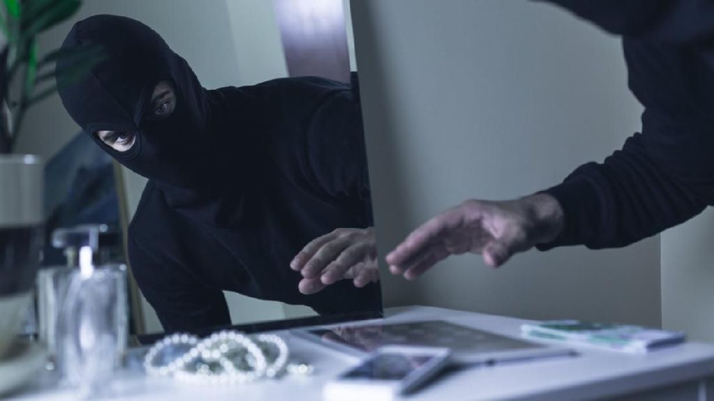 Bupati Probolinggo Respons soal Koper Turis Thailand Dicuri di Bromo