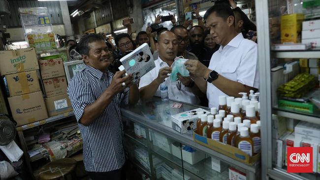 Harga Masker dan Hand Sanitizer di Toko Online Mulai Turun