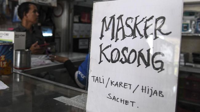 Terdapat empat jenis masker dengan perbedaan efektivitas dan kegunaan, dari masker kain hingga respirator. Pastikan sebelum membeli.