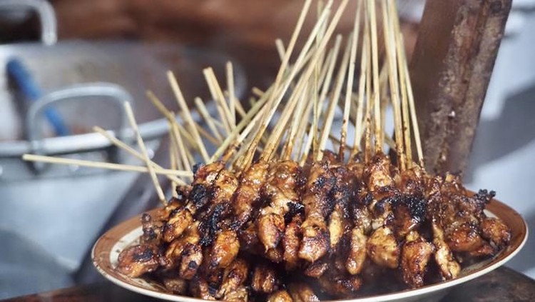 indonesian satay skewer street food