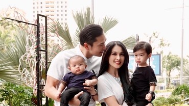 img-title Gemasnya Rambut Anak Sandra Dewi Tertiup Angin Bak Iklan Sampo