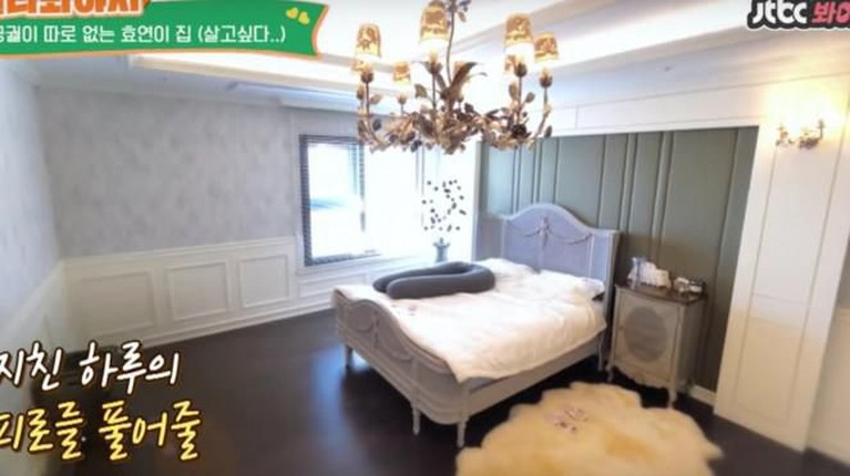 Penampakan Rumah Mewah Hyoyeon SNSD dengan Pemandangan Laut Hyoyeon SNSD memamerkan rumah mewahnya yang terletak di kawasan elit Songdo, Incheon. Penasaran? Yuk, intip!
