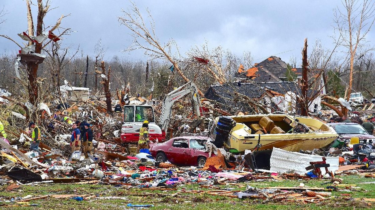 FOTO: Tennessee Porak Poranda Akibat Tornado