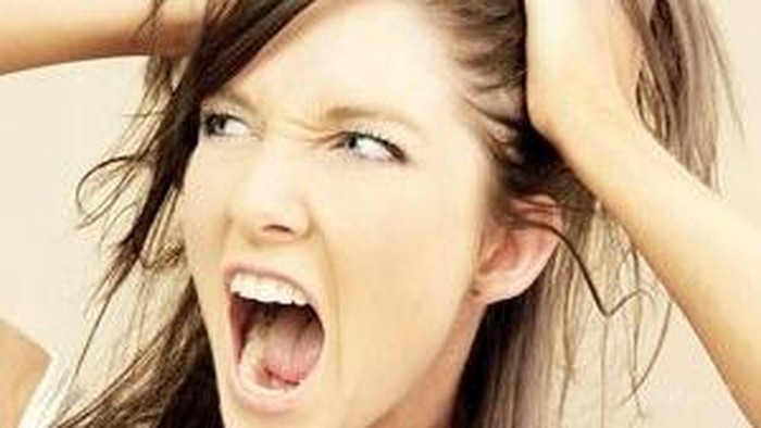 7 Penyakit Penyebab Rambut Rontok