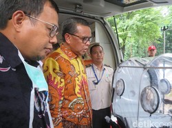 Ada Warga Dicek Sampelnya Terkait Corona, Gubernur Sulsel Tinjau RS Wahidin