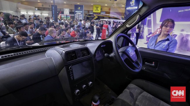 Target pemerintah dalam lima tahun mendatang yakni dari 2 juta mobil yang diproduksi di Tanah Air, 20 persennya masuk dalam kategori mobil ramah lingkungan.