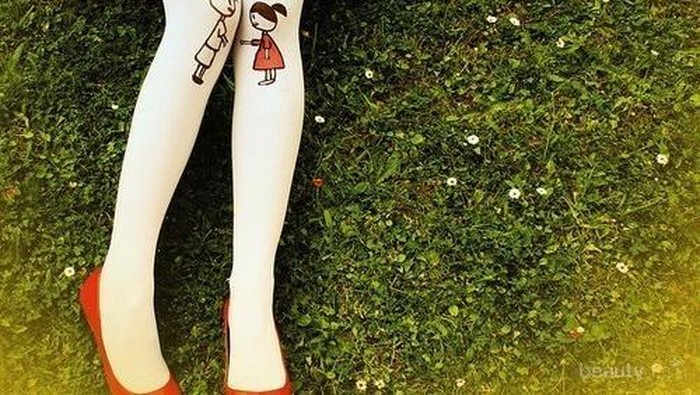 Mix n' Match: Sepatu dan Rok