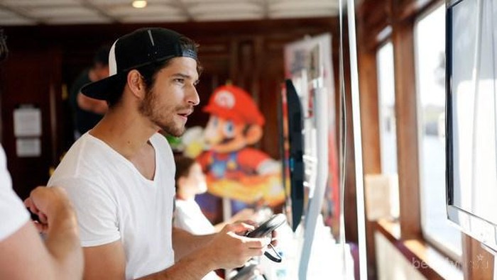 10 Selebriti Hollywood yang Hobby Nge-Game (Part 2)