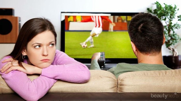 10 Tanda Pasangan Mulai Bosan Dengan Kita