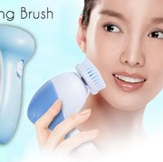 Bersihkan Wajah Secara Maksimal dengan Facial Cleansing Brush