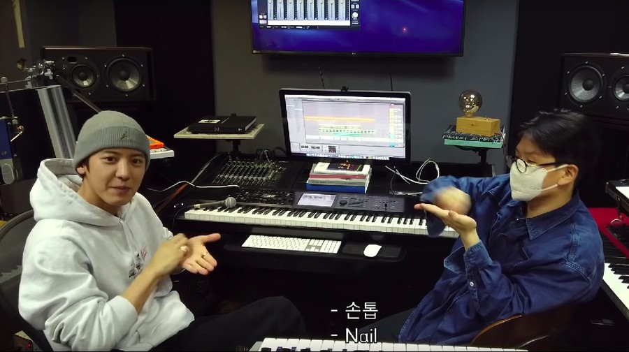 Chanyeol EXO buat lagu tentang cuci tangan untuk melawan virus corona.