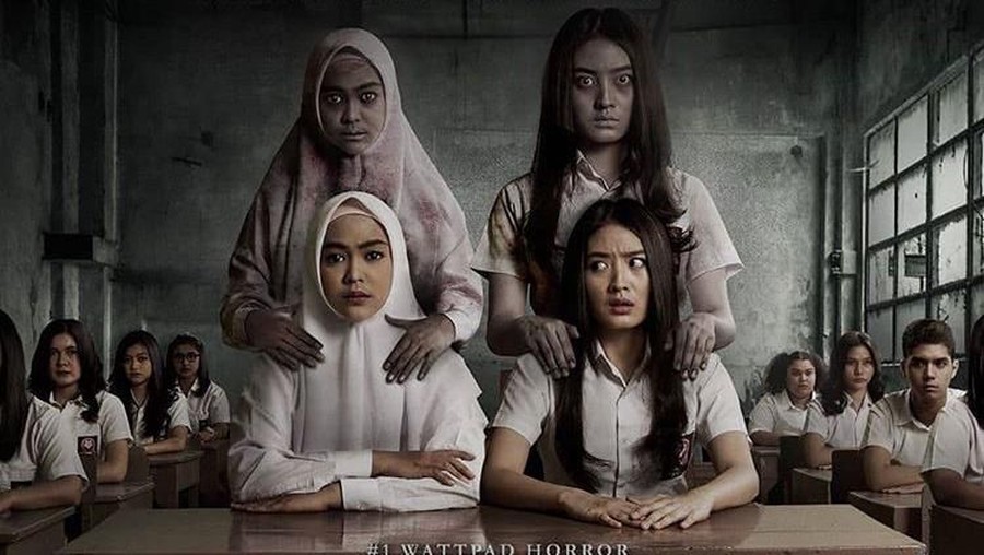 Siena, wanita cantik yang bisa melihat tanda kematian seseorang dan gagalkan kematian Brama, pria yang dicintainya.