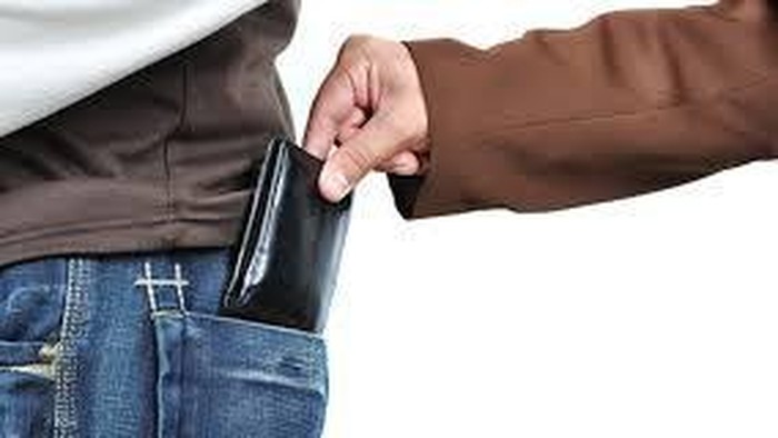 10 Kota Tujuan Wisata yang Rawan Copet