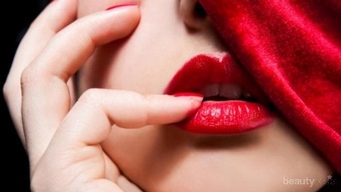 Dapatkan Bibir Sehat & Seksi Dengan Madu