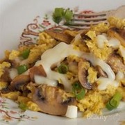 Menu Sarapan Scrambled Eggs Mushrooms dengan Sentuhan Italia