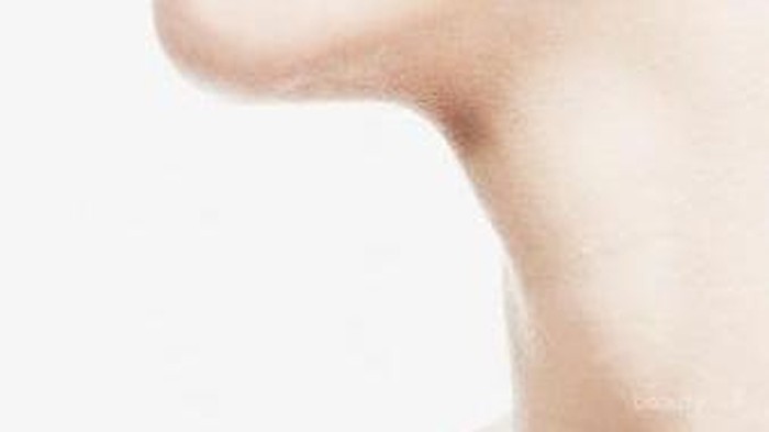 Tips Mencegah Penuaan pada Leher dan Dada