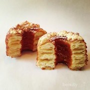 Nikmatnya Perpaduan Unik Antara Croissant dan Donat