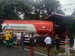 Minibus Vs Truk Tabrakan di Polman, 2 Orang Tewas dan 2 Terluka