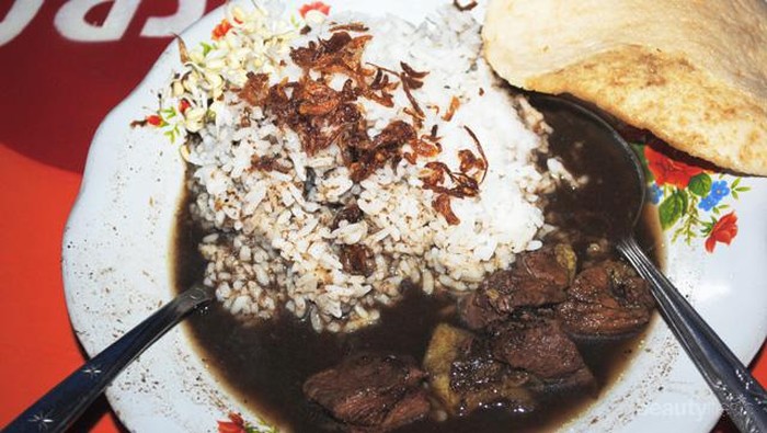 4 Tempat Makan Rawon Terenak di Surabaya