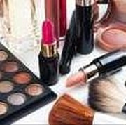 7 Peralatan Makeup Wajah yang Wajib Dimiliki untuk Tampilan Natural