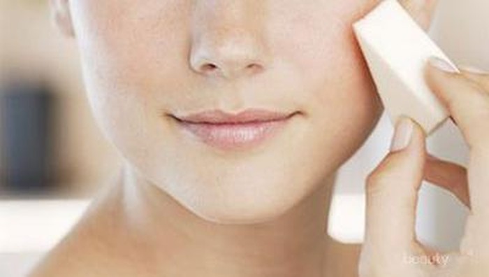 Kulit Berminyak, Pilih Foundation yang Tepat