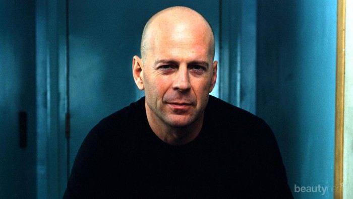 Hot Bald Guy! Seleb Pria Berikut Justru Terlihat Keren dengan Kepala Botak (Part 2)