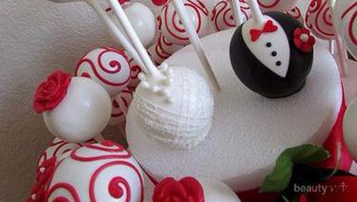 Aneka Cute Cake Pops Untuk Rayakan Hari Jadimu