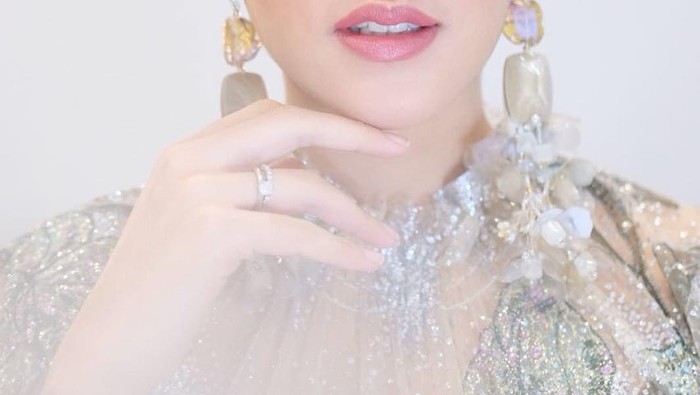 [FORUM] Tim pakai alis atau tanpa pensil alis?